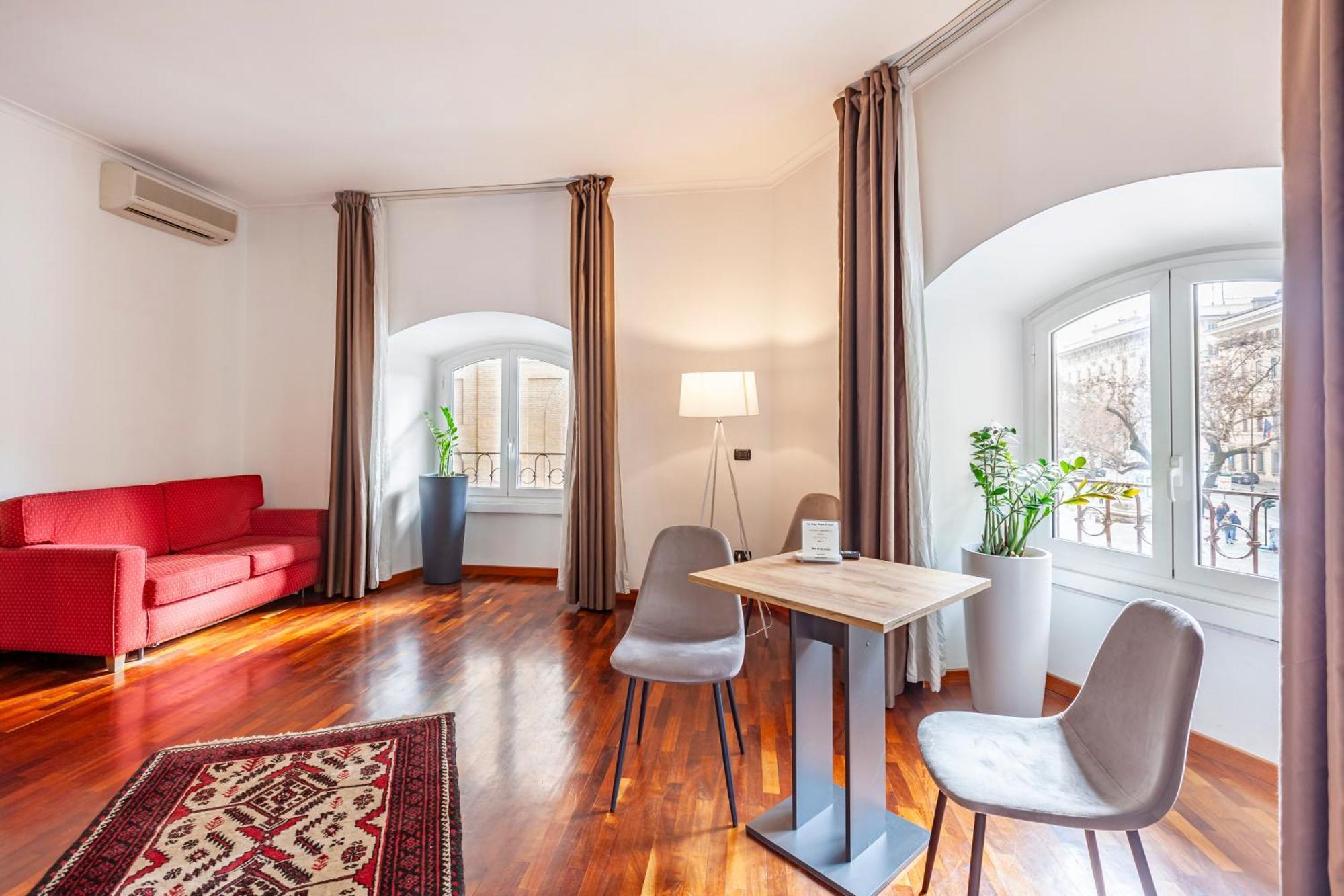 Inn Rome Rooms & Suites Екстер'єр фото