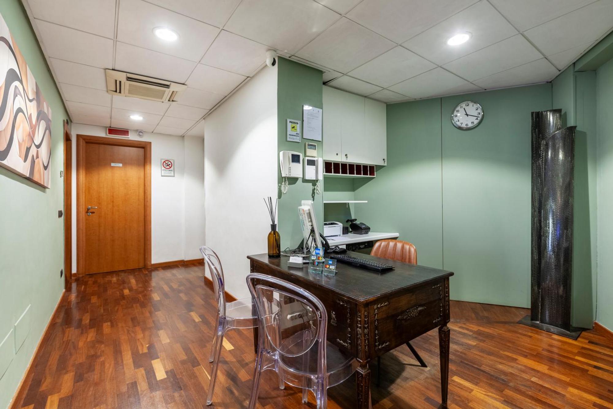 Inn Rome Rooms & Suites Екстер'єр фото