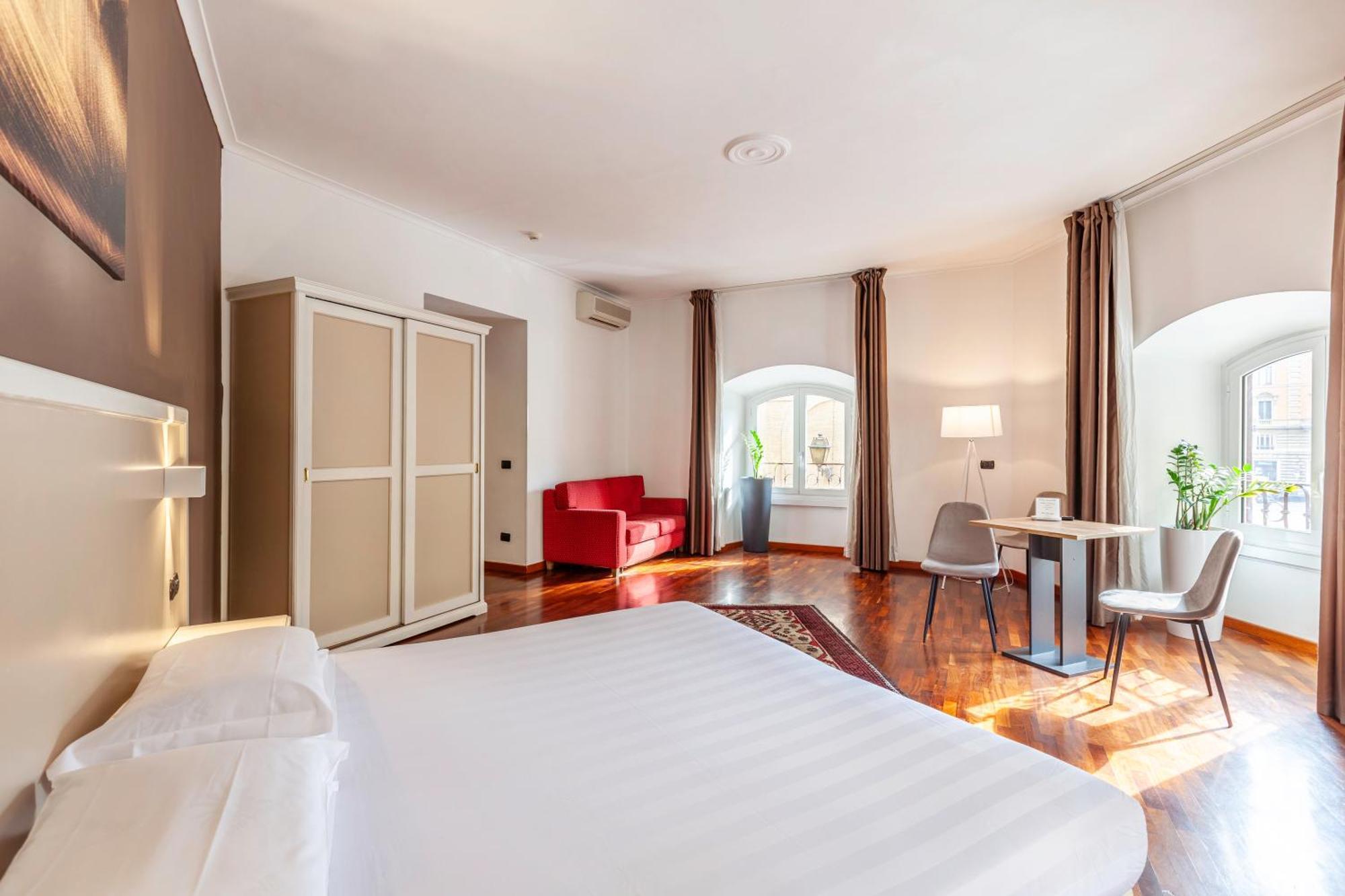 Inn Rome Rooms & Suites Екстер'єр фото