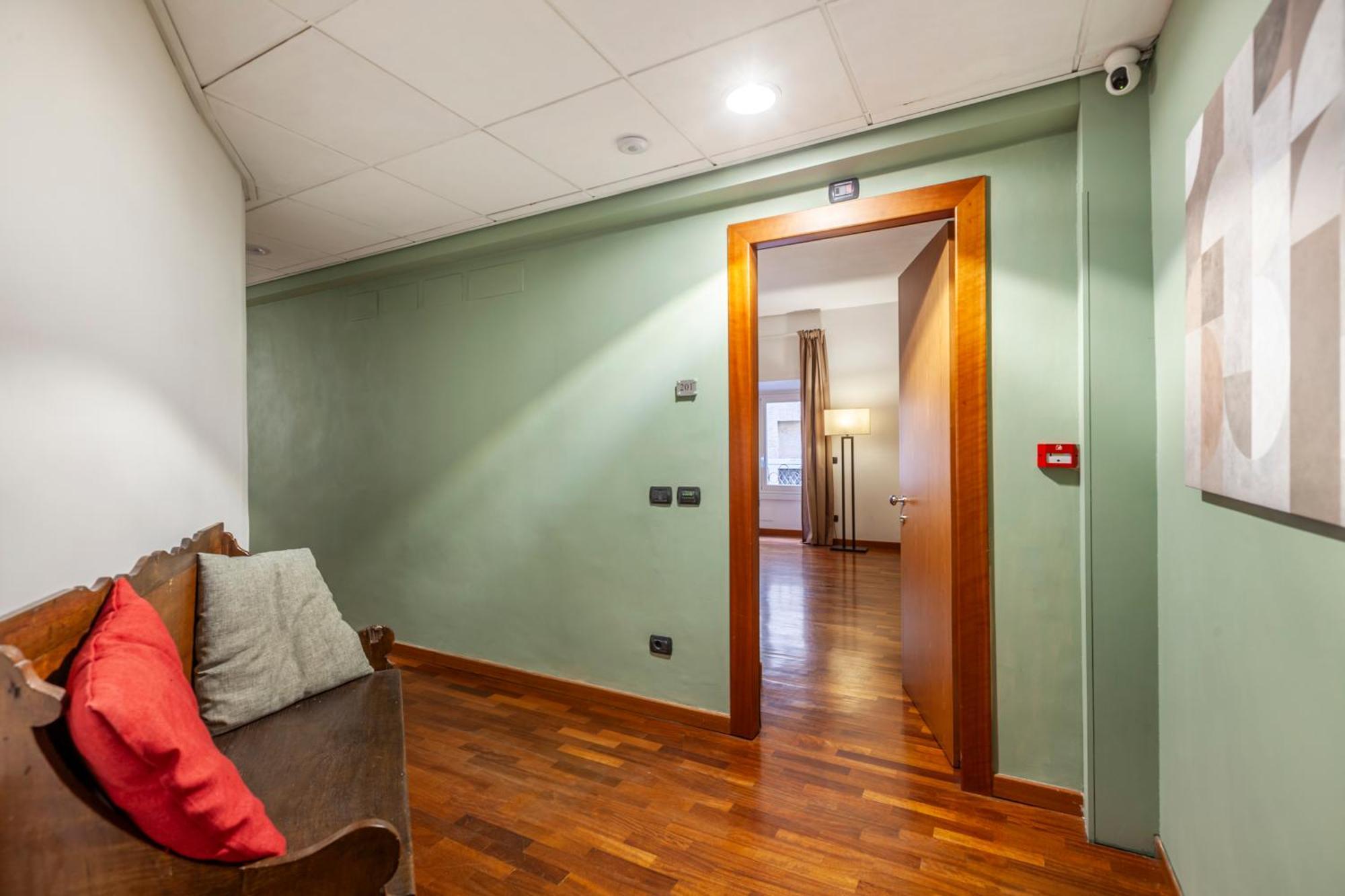 Inn Rome Rooms & Suites Екстер'єр фото