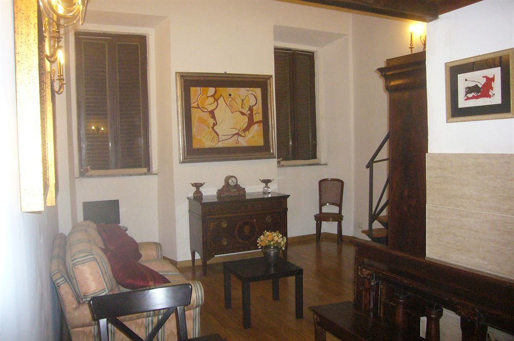 Inn Rome Rooms & Suites Екстер'єр фото