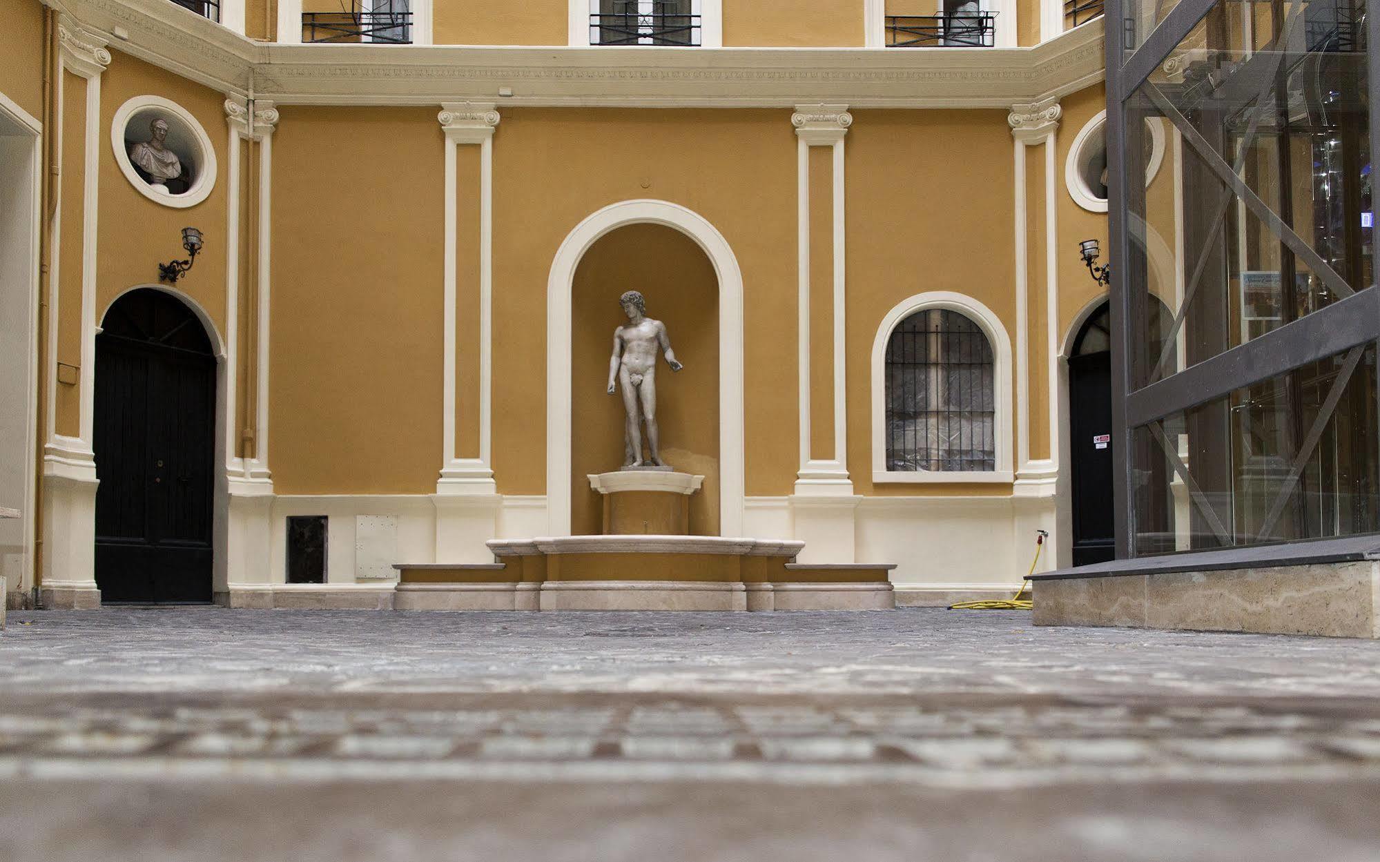 Inn Rome Rooms & Suites Екстер'єр фото